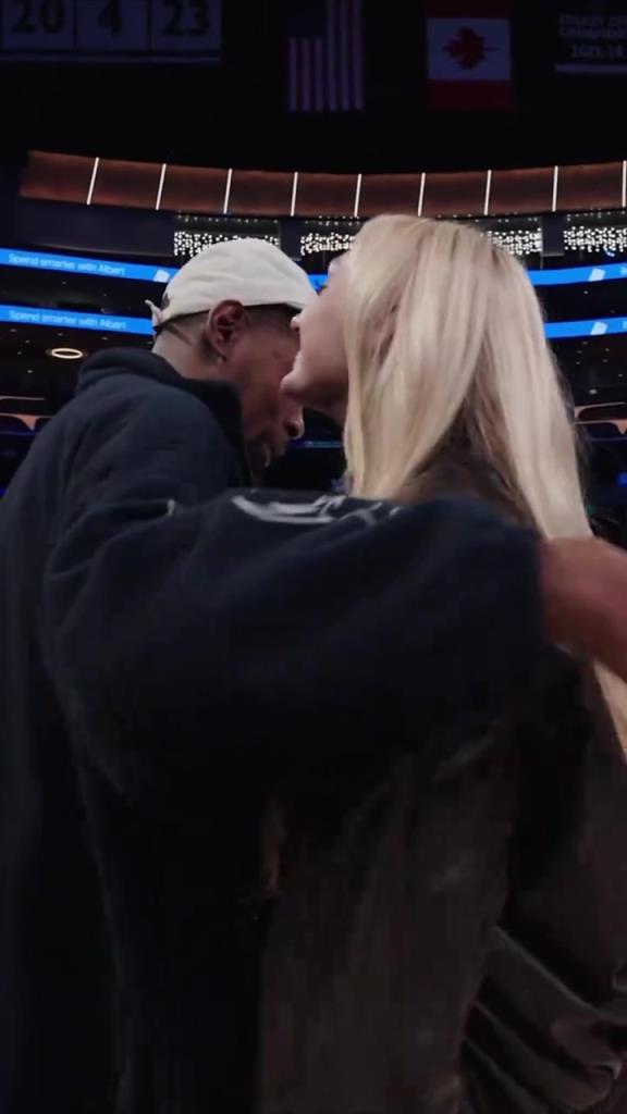 卡梅倫布林克這大長(zhǎng)腿，KD都得多看幾眼