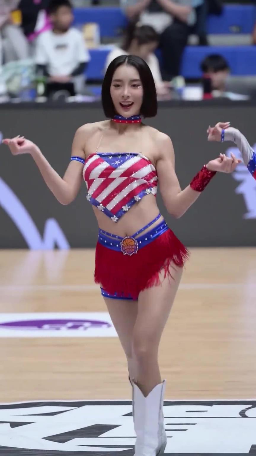 太離譜了 ！幾乎是完美女人！