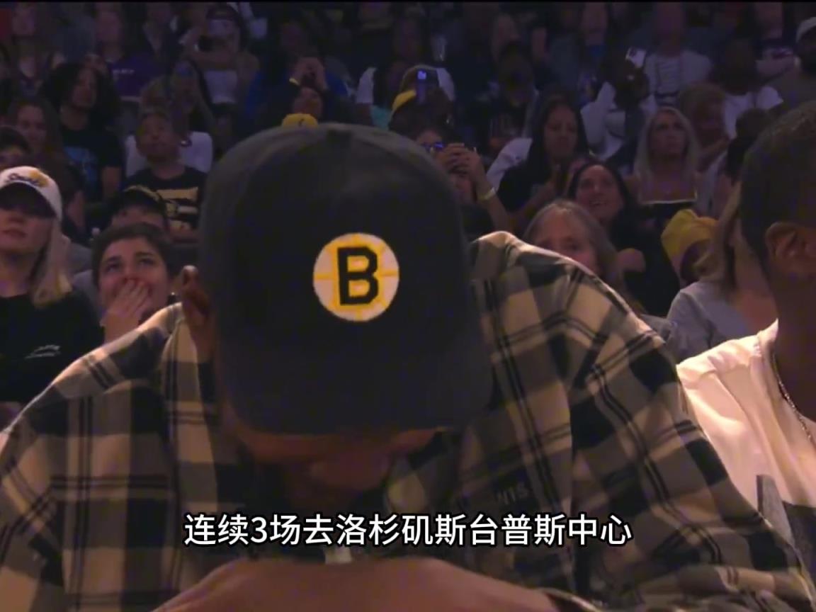 KD凡心大動(dòng)？連續(xù)三場(chǎng)盯梢火花隊(duì)皮衣布林克庫(kù)里‘準(zhǔn)妹夫’上線？